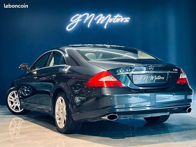 Mercedes Classe CLS Classe 320 CDI Boite Automatique Garanti Bleu de 2006