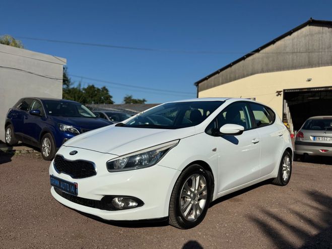 Kia Ceed d CEE-D 1.6 CRDI Gris de 2012