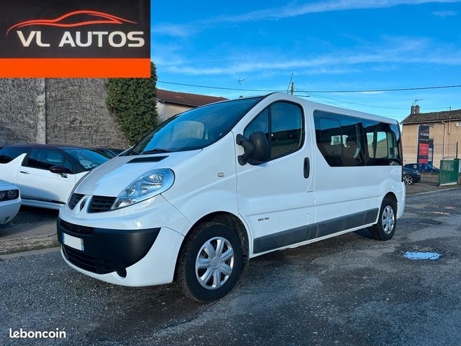 Renault Trafic 9 places 2.0 l Dci 115 cv Passenger 2010 Blanc de 2010
