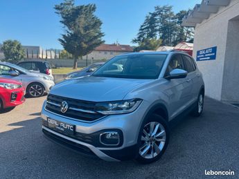  Voir détails -Volkswagen T Roc T-Cross 1.0 TSI 115ch Carat à Varces-Allires-et-Risset (38)