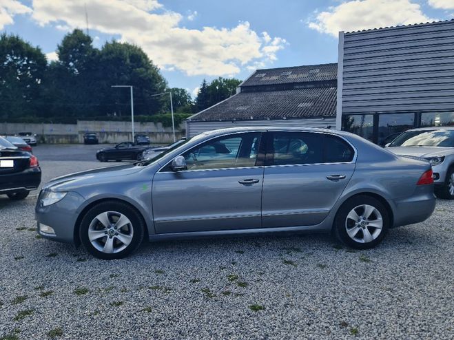 Skoda Superb 1.6 TDI 105 CV * PACK GREEN LINE * REPRI Grise de 2011