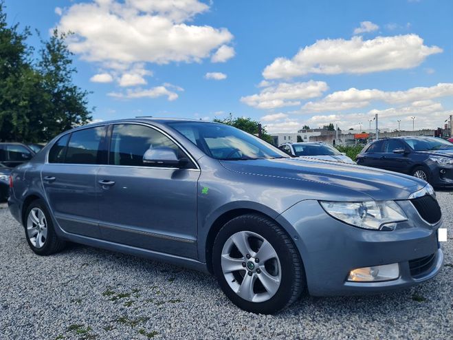 Skoda Superb 1.6 TDI 105 CV * PACK GREEN LINE * REPRI Grise de 2011