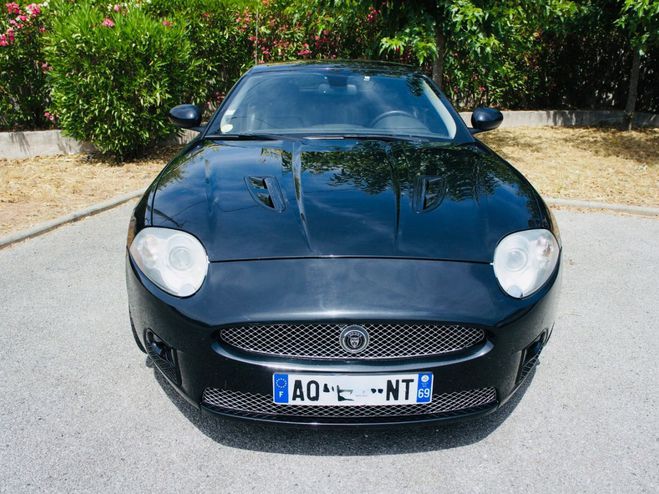 Jaguar XKR COUPE 4.2 V8 SUPERCHARGED 416 CH NOIR METALLISE de 2006