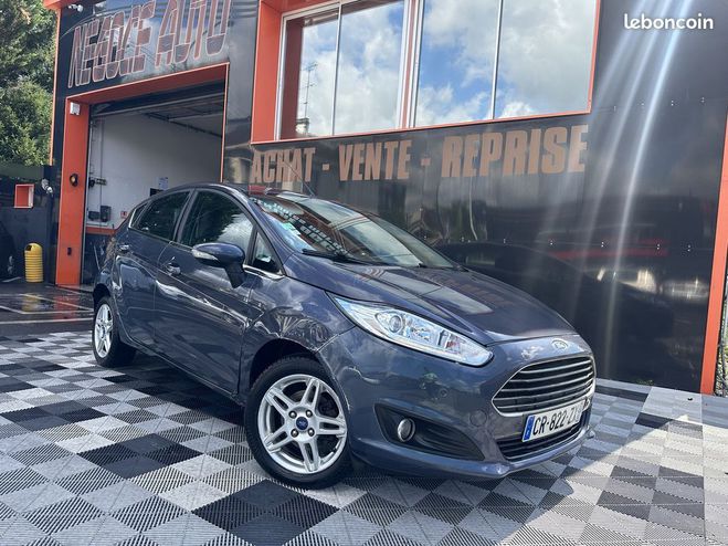 Ford Fiesta 1.0 ECOBOOST 100CH STOP&START TITANIUM 3 Gris de 2013