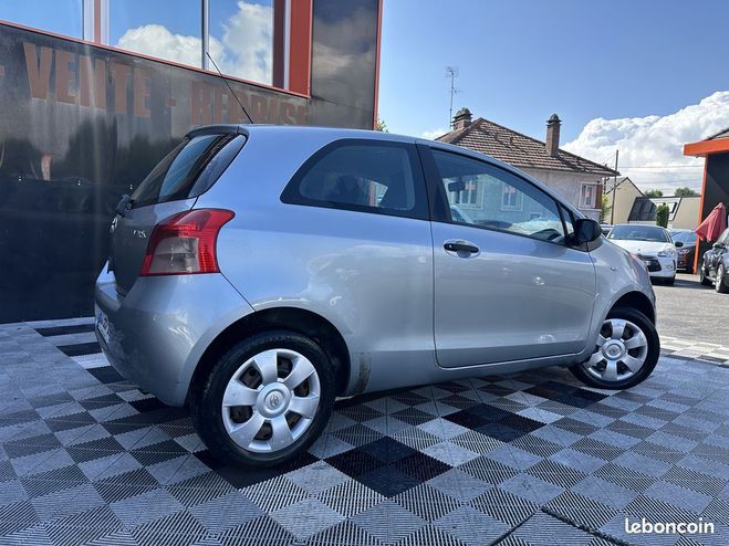 Toyota Yaris 1.0 VVT-I 68CH 3P Gris de 2006