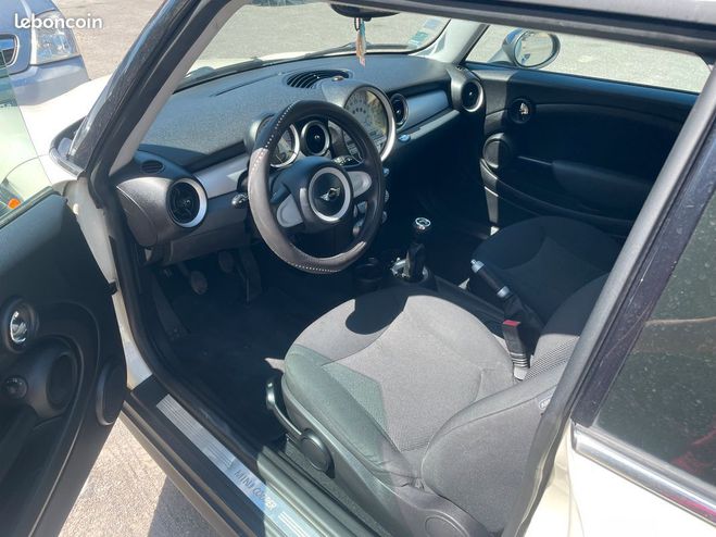 Mini One cooper D 110 cv bv6 Blanc de 2007