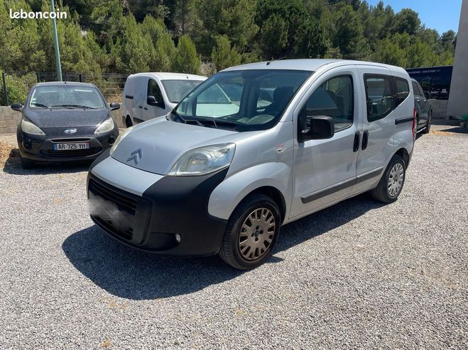 Citroen Nemo c3 1.4 hdi 70 cv 4cv Gris de 2010