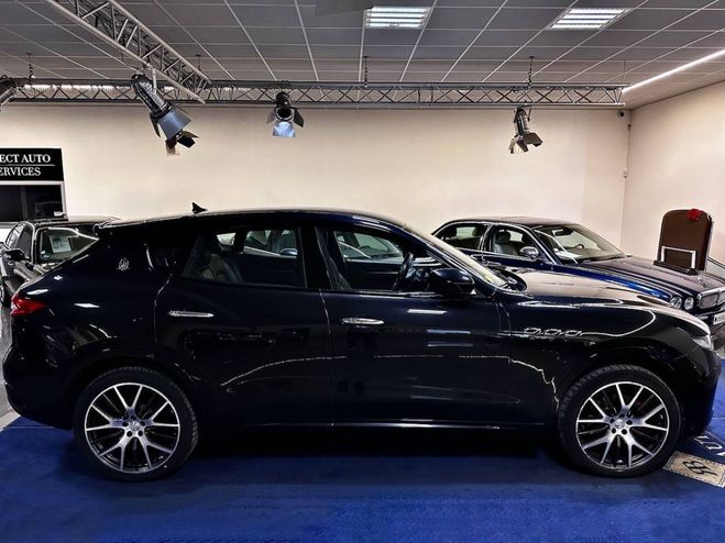 Maserati Levante 3.0 V6 275ch Diesel Gris Anthracite de 2017