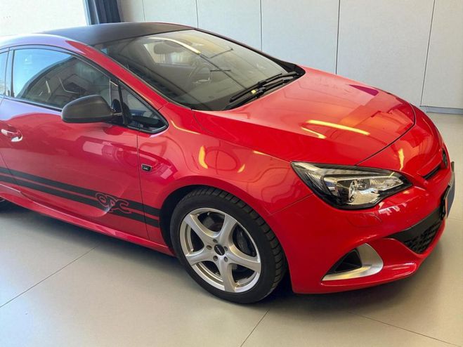 Opel Astra GTC COUPE 2.0 Turbo 280 / 2 JEUX DE JANT Rouge de 2012
