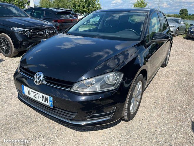 Volkswagen Golf 7 1.2L TSI 110cv LOUNGE attelage W bote Noir de 2015