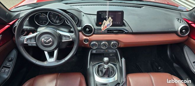 Mazda MX5 5 2.0 SKYACTIV-G Exlusive-line 160cv RF Bordeaux de 2018