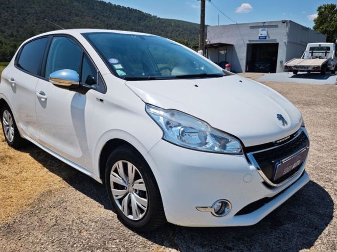 Peugeot 208 1.2 vti Blanche de 2015