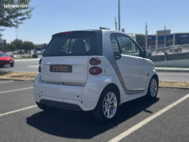 Smart Fortwo 1.0 T 70CH PASSION ENTRETIEN COMPLET Blanc de 2012
