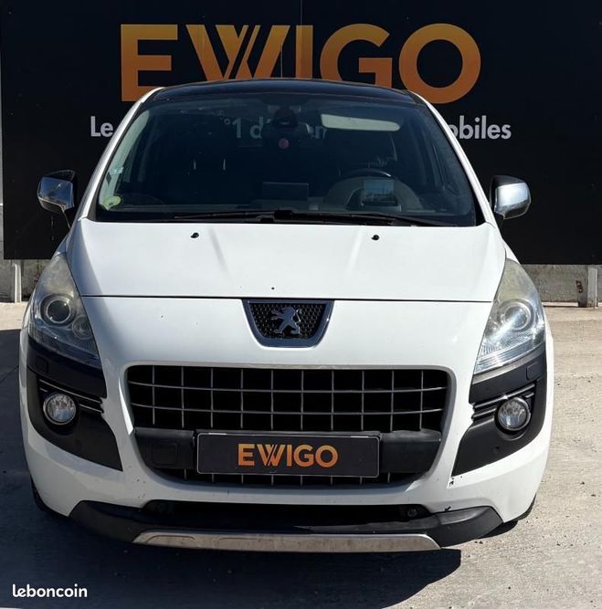 Peugeot 3008 GENERATION-I 2.0 HDI 150 ch FELINE Blanc de 2012
