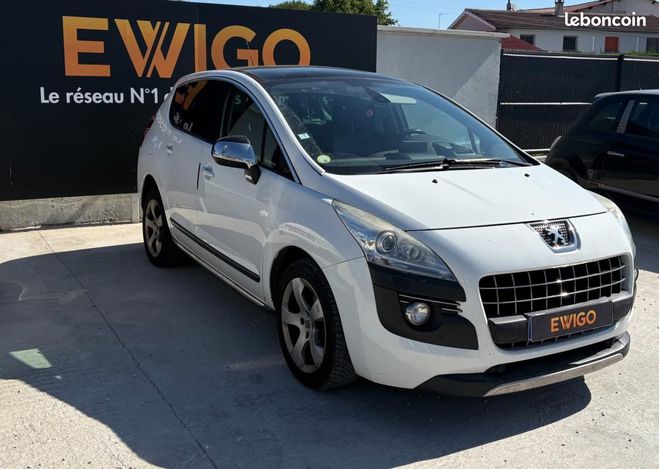 Peugeot 3008 GENERATION-I 2.0 HDI 150 ch FELINE Blanc de 2012