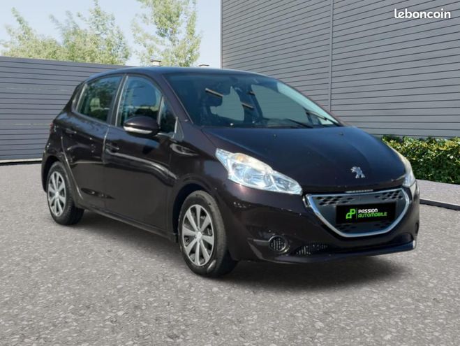 Peugeot 208 HDI 1ER MAIN Marron de 2013