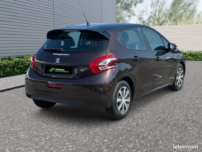 Peugeot 208 HDI 1ER MAIN Marron de 2013