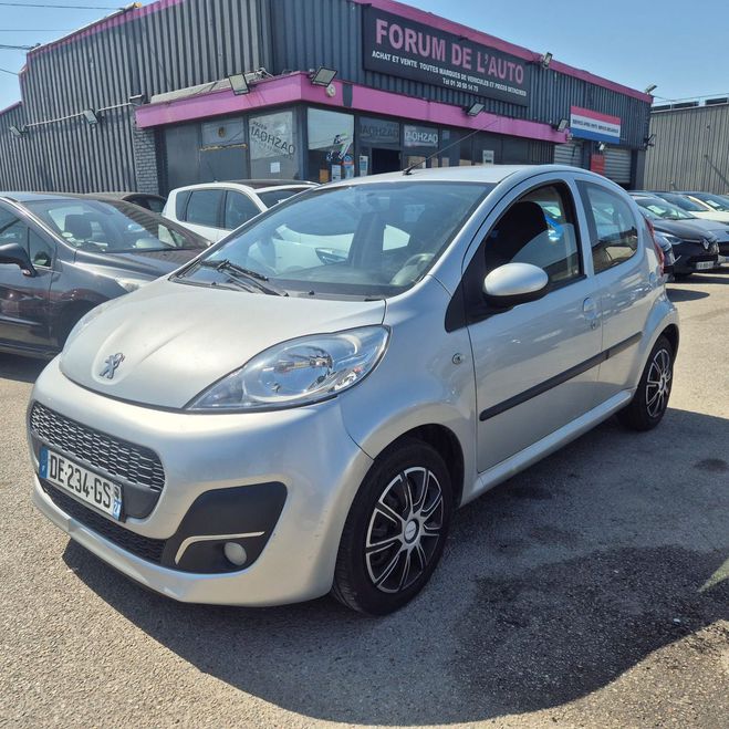 Peugeot 107 (3) 1.0 12V 68 ENVY 5P 80000KM AN2014 BE Gris de 2014