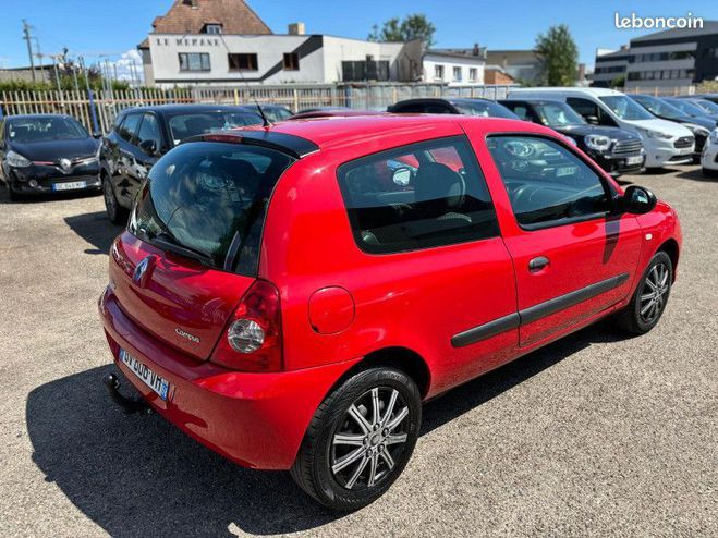 Renault Clio II CAMPUS 1.2 16V 75CH [URL masque pour Rouge de 2011