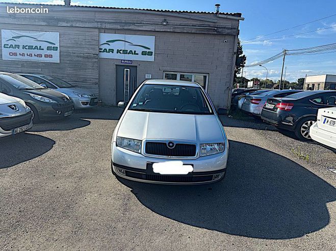 Skoda Fabia BREAK 1.4 16V 75CH COMFORT Gris de 2001