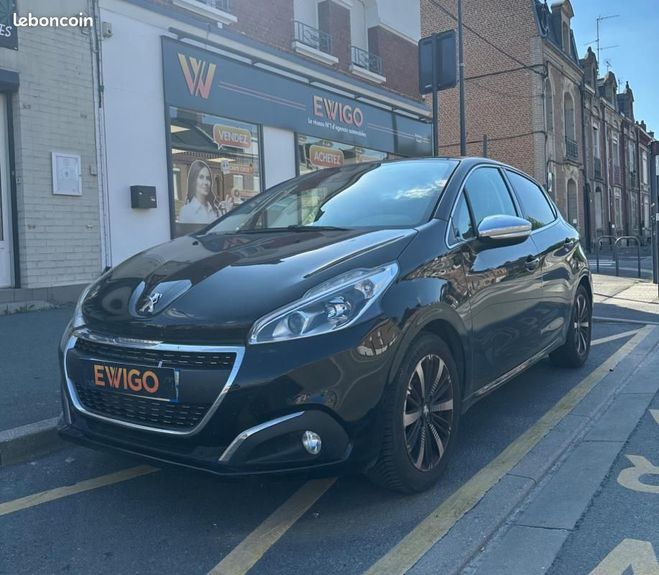Peugeot 208 GENERATION-I 1.2 PURETECH 110 TECH EDITI Noir de 2019