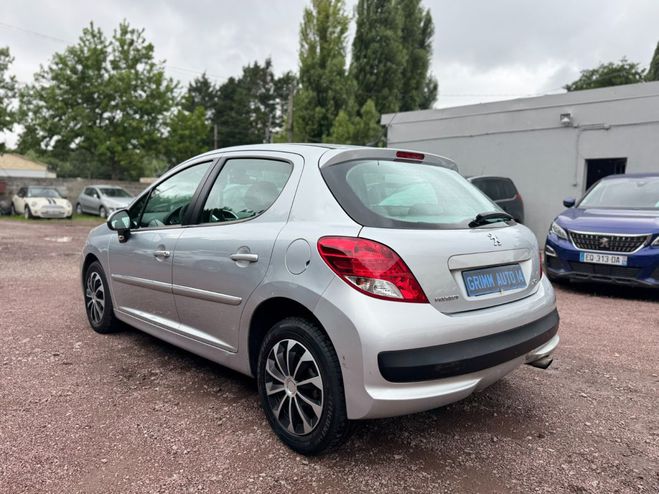 Peugeot 207 1.6 HDi 112ch Premium FAP Gris de 2010
