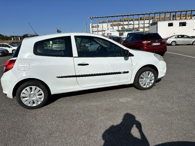 Renault Clio 1.5 DCI 75 ECO2 SOCIETE BLANC de 2011