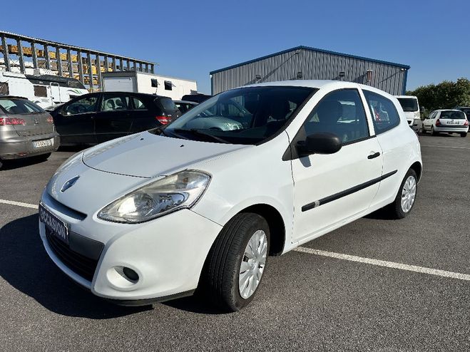 Renault Clio 1.5 DCI 75 ECO2 SOCIETE BLANC de 2011