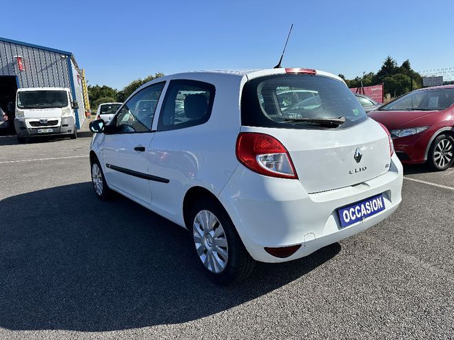 Renault Clio 1.5 DCI 75 ECO2 SOCIETE BLANC de 2011
