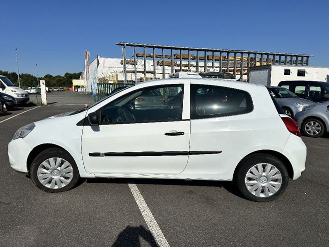 Renault Clio 1.5 DCI 75 ECO2 SOCIETE BLANC de 2011