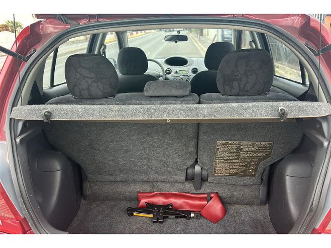 Toyota Yaris 85 VVT-i Lina Sol BVA Rouge de 2002