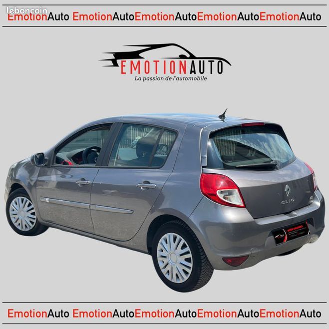 Renault Clio III 5 Portes Phase 2 1.5 dCi eco2 90cv Gris de 2012