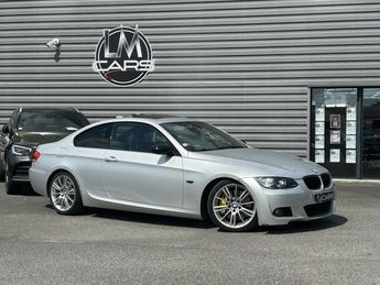  Voir détails -BMW Serie 3 330i E92 PACK à Chteaubernard (16)