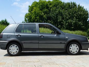 Voir détails -Volkswagen 1600 1997 GOLF 1.6 ALLESTIMENTO GT à Saint-Marcel-de-Flines (42)