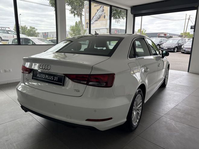 Audi A3 LIMOUSINE 2.0 TDI 150 Ambiente BLANC de 2015