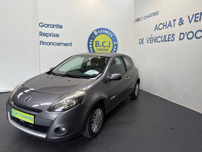 Renault Clio III 1.2 TCE 100CH EXPRESSION CLIM EURO5  Gris de 2011