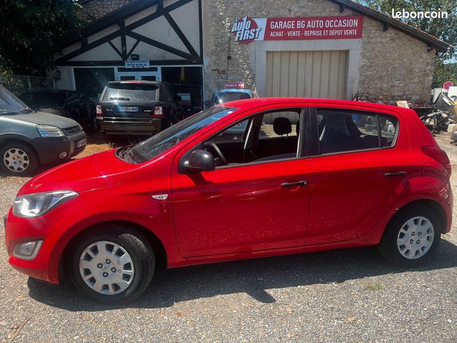 Hyundai I20 1.2i 86cv, en bon tat gnrale ragantie Rouge de 2012