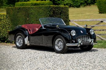  Voir détails -Triumph TR3 Restored à Overijse (30)