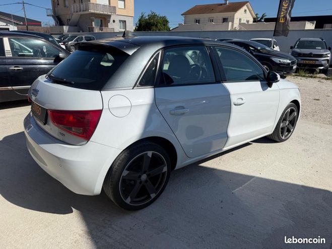 Audi A1 Sportback 1.6 TDI 90 ch AMBITION RADAR A Autre de 2014