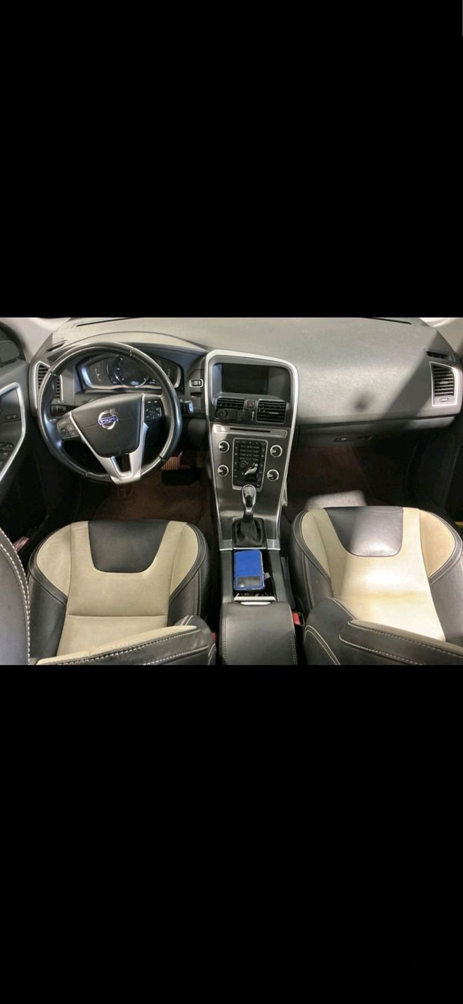 Volvo XC60 2.4L 180CH D4 SUMMUM AWD 4X4 Noir de 2015
