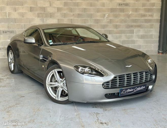 Aston martin V8 Vantage 4.7l BOITE MANUELLE GRIS HAMERHEAD SHARK Gris de 2010