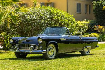  Voir détails -Ford Thunderbird V8 292 ci 1955 Bote manuelle à Nice (06)