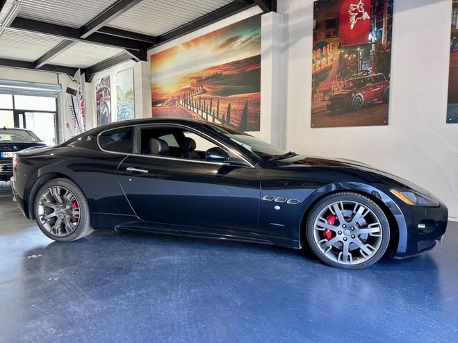 Maserati Gran Turismo 4.7 S 440 cv BVR F1 Franaise Suivi 100% Noir mtallis de 2009