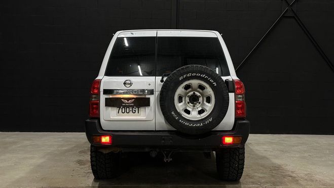 Nissan Patrol Y61 3.0 TDi 4WD 160 CV Blanc Verni de 2007