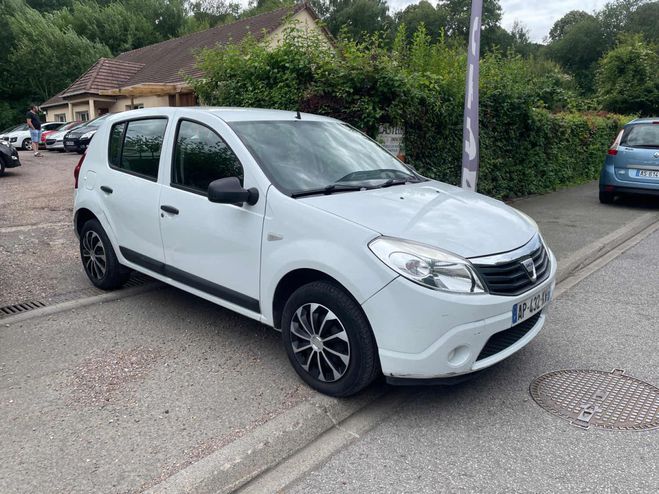 Dacia Sandero 1.4 MPI 75CV Blanc Laqu de 2010