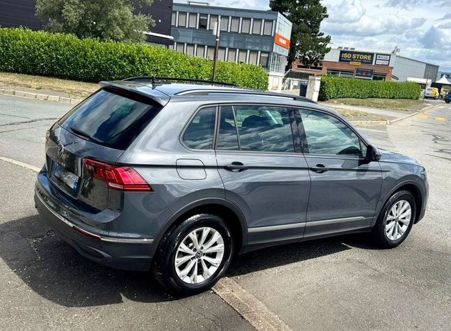 Volkswagen Tiguan 1.5 TSI 150 DSG7 LIFE BUSINESS 05/2023 2 Gris Mtallis de 2023