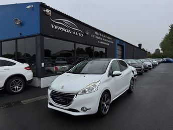  Voir détails -Peugeot 208 1.6 e-HDi 115 FELINE GPS TOIT PANO LED C à Verson (14)