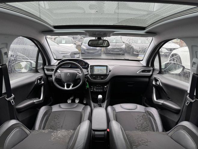 Peugeot 208 1.6 e-HDi 115 FELINE GPS TOIT PANO LED C BLANC de 2014