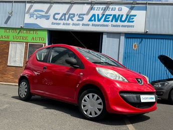  Voir détails -Peugeot 107  1.0e 12V 68ch BLUE LION Urban à Essey-ls-Nancy (54)