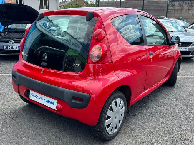 Peugeot 107  1.0e 12V 68ch BLUE LION Urban ROUGE de 2008